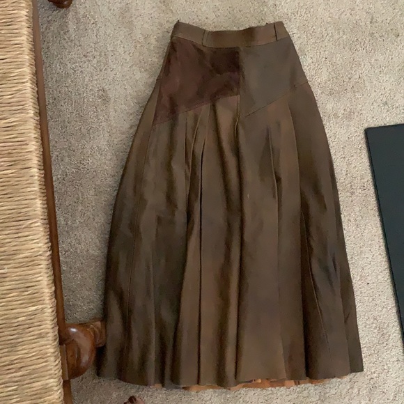 Vintage brown leather pleated midi skirt - Picture 8 of 12